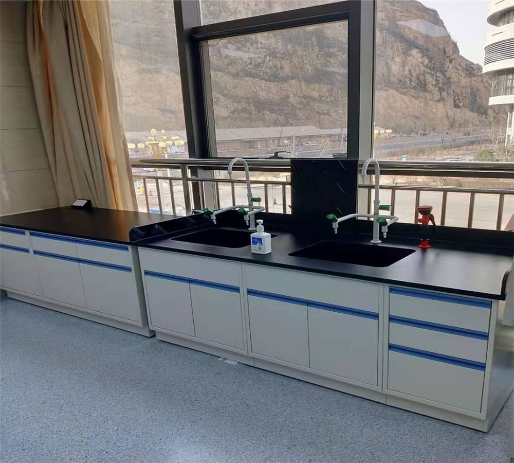 承德醫學院附屬醫院(圖2)